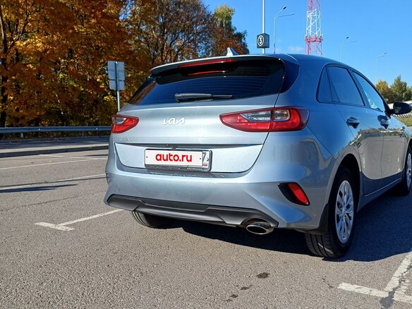 2022 Kia Ceed III Рестайлинг, серый, 2150000 рублей - вид 2
