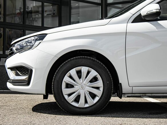2026 Lada (ВАЗ) Vesta I Рестайлинг (NG), белый - вид 8
