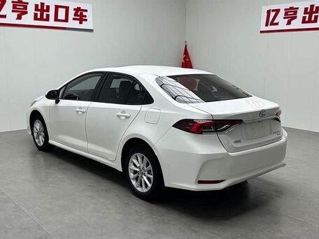 2022 Toyota Corolla XII (E210), белый, 1450000 рублей, вид 4