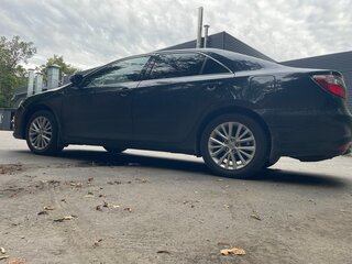 2016 Toyota Camry VII (XV50) Рестайлинг, синий, 1760000 рублей, вид 3