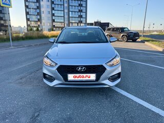 2017 Hyundai Solaris II, серебристый, 1065000 рублей, вид 2