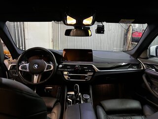 2021 BMW 5 серии 530i xDrive VII (G30/G31/G38) Рестайлинг, белый, 5599000 рублей, вид 4