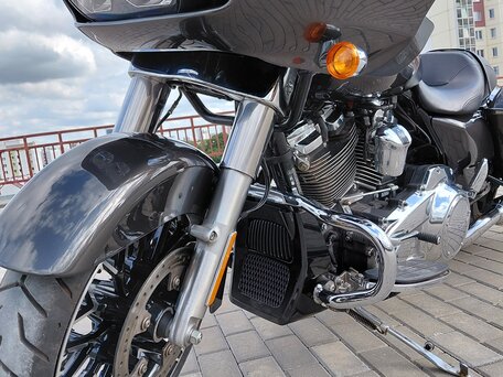 2022 Harley-Davidson Road Glide, серый, 1420000 рублей, вид 3