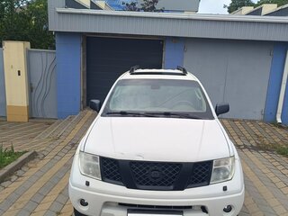 2006 Nissan Pathfinder III, белый, 2000000 рублей, вид 2