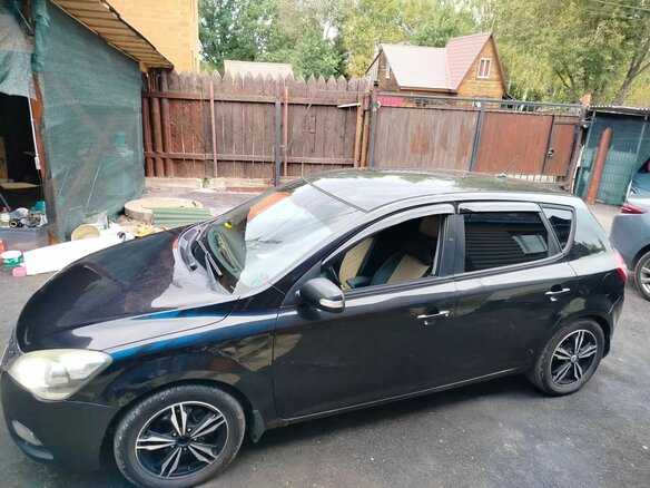2012 Kia Ceed I Рестайлинг, чёрный, 750000 рублей - вид 2
