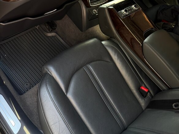 2010 Audi A8 III (D4), чёрный - вид 16