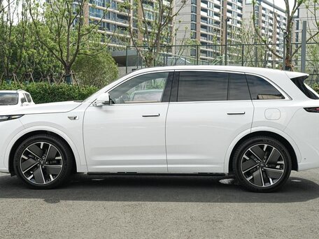 2025 Li Auto (Lixiang) L7 52.3 kWh I Рестайлинг, белый, 7255000 рублей, вид 3