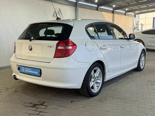 2010 BMW 1 серии 116i I (E81/E82/E87/E88) Рестайлинг, белый, 829000 рублей, вид 5