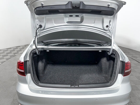 2018 Volkswagen Jetta VI Рестайлинг, серебристый, 1140000 рублей - вид 12