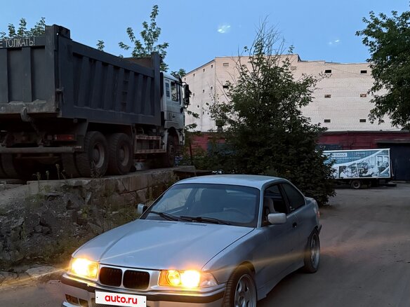 1996 BMW 3 серии 320i III (E36), серебристый - вид 1