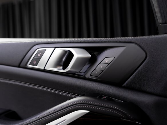 2021 BMW X5 40i IV (G05/G18), серый, 6800000 рублей - вид 7
