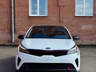 2020 Kia Rio IV Рестайлинг, белый, 1500000 рублей, вид 1
