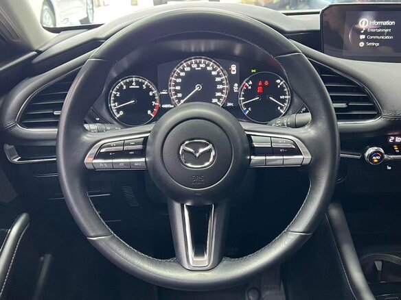 2023 Mazda 3 Axela IV (BP), белый, 1420000 рублей - вид 11