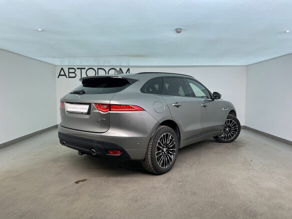 2019 Jaguar F-Pace I, серый, 3550000 рублей - вид 2