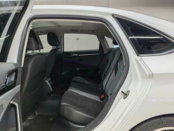 2022 Volkswagen Sagitar III, белый - вид 16