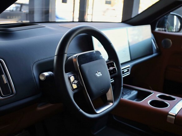 2025 Li Auto (Lixiang) L9 52.3 kWh I Рестайлинг, чёрный - вид 15