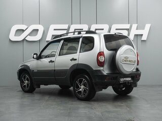 2011 Chevrolet Niva I Рестайлинг, серебристый, 509000 рублей, вид 2