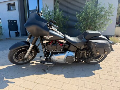 2010 Harley-Davidson Fat Boy, чёрный, 1540000 рублей, вид 2