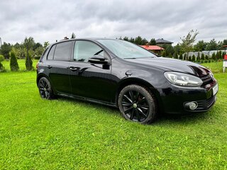 2012 Volkswagen Golf VI, чёрный, 700000 рублей, вид 1