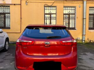 2012 Kia Rio 5-speed III, красный, 850000 рублей, вид 5