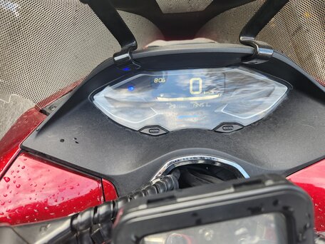 2022 Honda PCX 125, красный, 300000 рублей, вид 5