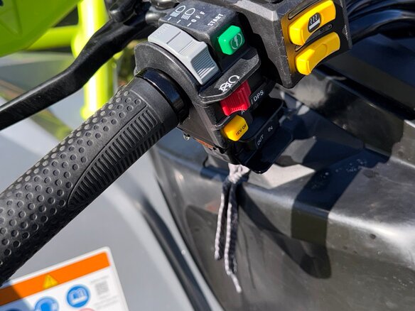 2020 BRP Can-Am Outlander X MR 1000R, серый, 1500000 рублей - вид 4