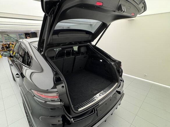 2020 Porsche Cayenne Coupé III, чёрный, 7850000 рублей - вид 21
