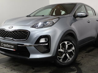 2020 Kia Sportage IV Рестайлинг, серебристый, 1850000 рублей, вид 3