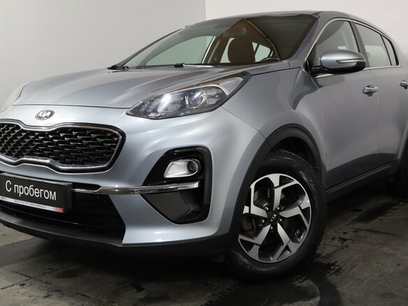 2020 Kia Sportage IV Рестайлинг, серебристый - вид 2