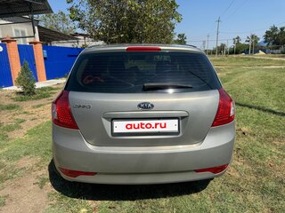 2010 Kia Ceed I Рестайлинг, серый, 600000 рублей, вид 5