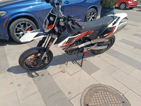 2008 KTM 690 SMC, белый, 500000 рублей, вид 1