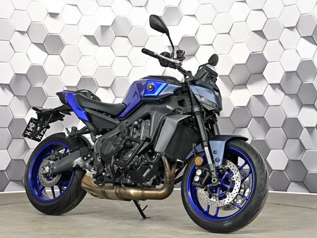 2024 Yamaha MT-09 (FZ-09), синий, 1249000 рублей, вид 1