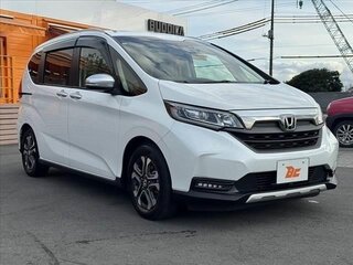 2023 Honda Freed II Рестайлинг, белый, 1410000 рублей, вид 3