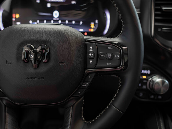 2026 Ram 1500 Crew Cab eTorque V Рестайлинг, чёрный, 11494964 рублей - вид 33