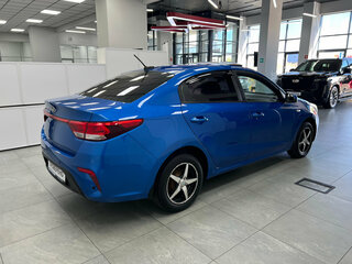 2018 Kia Rio IV, синий, 1199000 рублей, вид 5