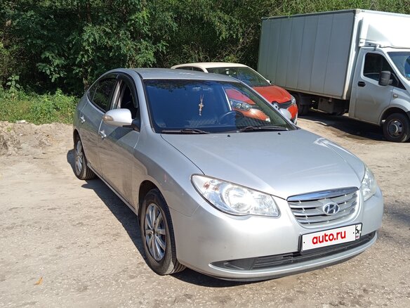 2011 Hyundai Elantra IV (HD), серебристый, 670000 рублей - вид 2