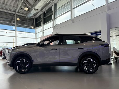 2026 Omoda C7, серебристый, 3299000 рублей, вид 2