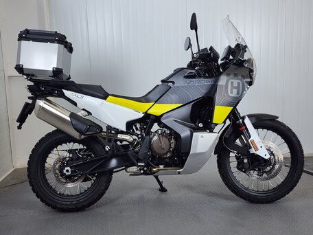2023 Husqvarna Norden 901, чёрный, 1299000 рублей, вид 1