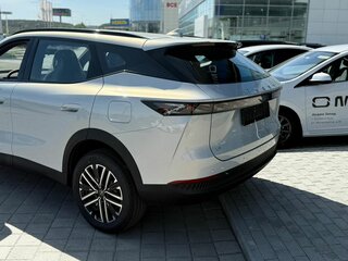 2026 Omoda C7, серебристый, 3099000 рублей, вид 4