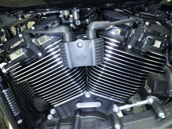 2026 Harley-Davidson Low Rider ST, чёрный - вид 11