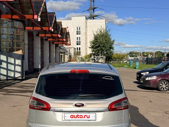 2010 Ford S-MAX I Рестайлинг, серебристый, 1150000 рублей - вид 5