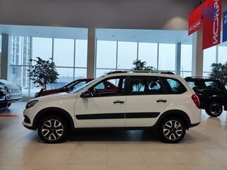 2026 Lada (ВАЗ) Granta Cross I Рестайлинг, белый, 1226000 рублей, вид 5