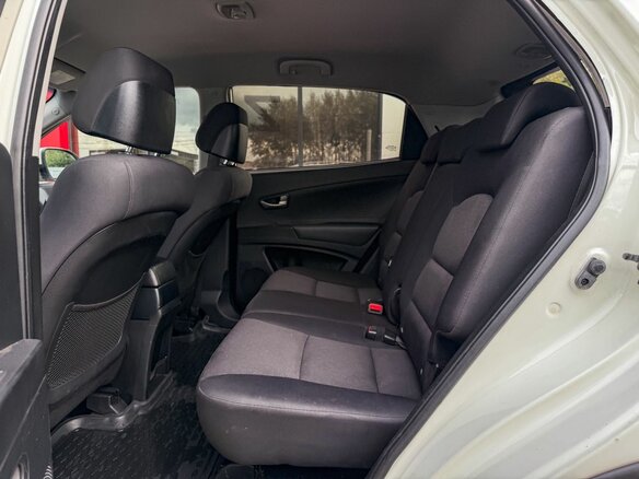 2011 SsangYong Actyon II, белый, 749000 рублей - вид 8