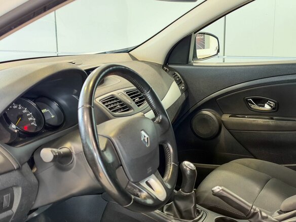 2012 Renault Fluence I, белый, 697000 рублей - вид 6
