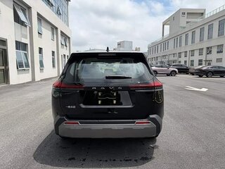 2026 Toyota RAV4 VI (XA60), чёрный, 4000000 рублей, вид 5