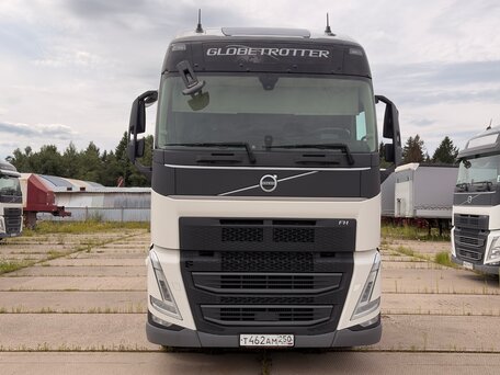 2022 Volvo FH, белый, 13500000 рублей, вид 2
