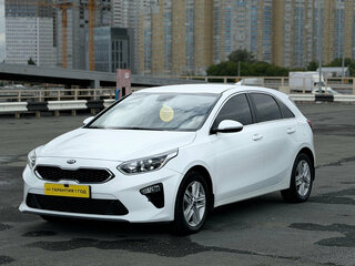 2019 Kia Ceed III, белый, 1609000 рублей, вид 4