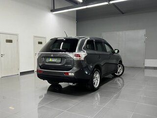 2012 Mitsubishi Outlander III, серый, 1510000 рублей, вид 2