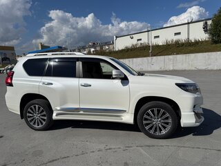 2018 Toyota Land Cruiser Prado 150 Series Рестайлинг 2, белый, 4350000 рублей, вид 5