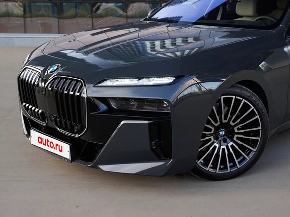 2025 BMW 7 серии 740d xDrive VII (G70), серый, 15900000 рублей - вид 8